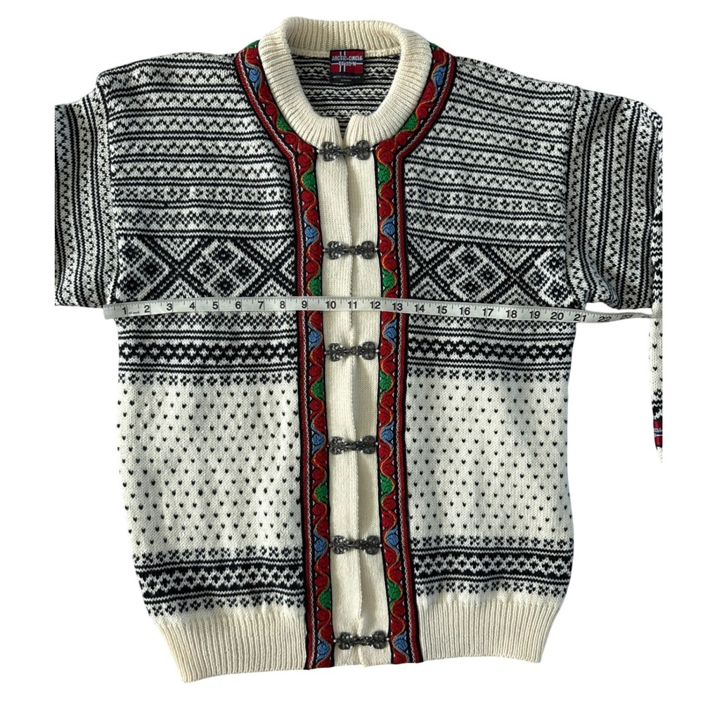 Arctic Circle 66°33'N Cardigan Women M White Black Wool Unisex Nordic Clasps NEW - Picture 3 of 9